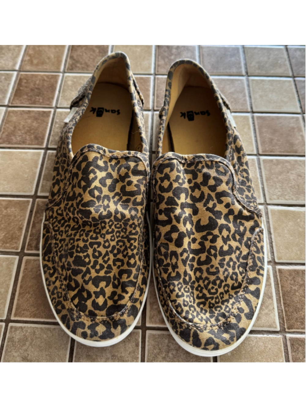 Women's Sanuk Leopard Print Slip-On Flats Shoes Size 6 Brown Black